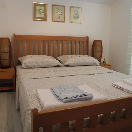 Apartment Ines Jezera