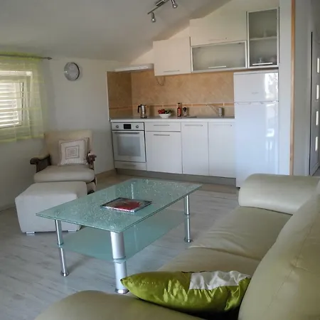 Apartment Ines