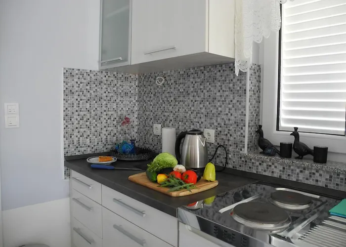 Ines Apartamento Jezera